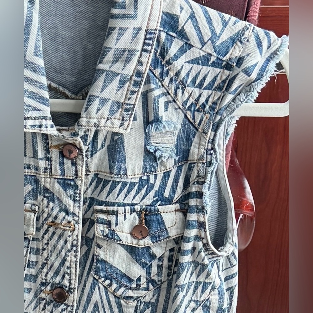 Tinseltown Denim Couture Blue Denim Vest (Small) - Picture 5 of 9